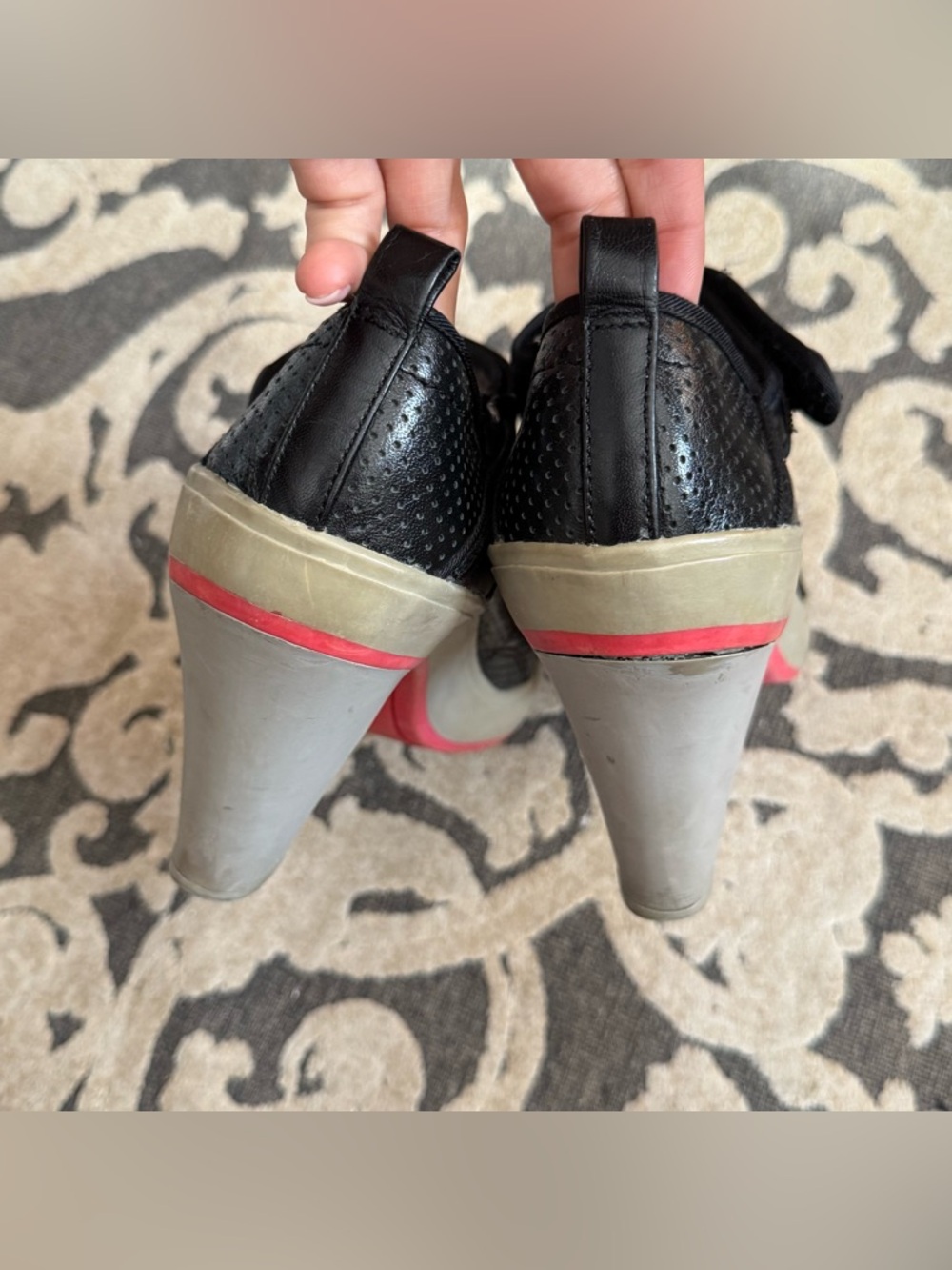 Vintage 1989 DKNY Mary Jane Eleanor black heels - Picture 3 of 8